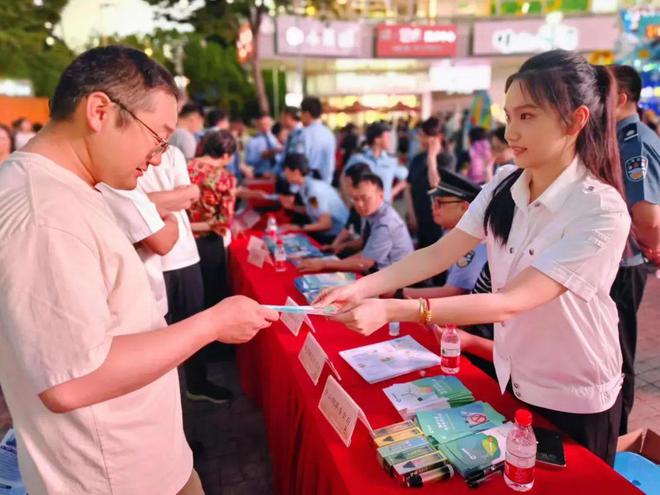 乐鱼app电子烟不是玩具！警惕未成年人“吞云吐雾”(图2)