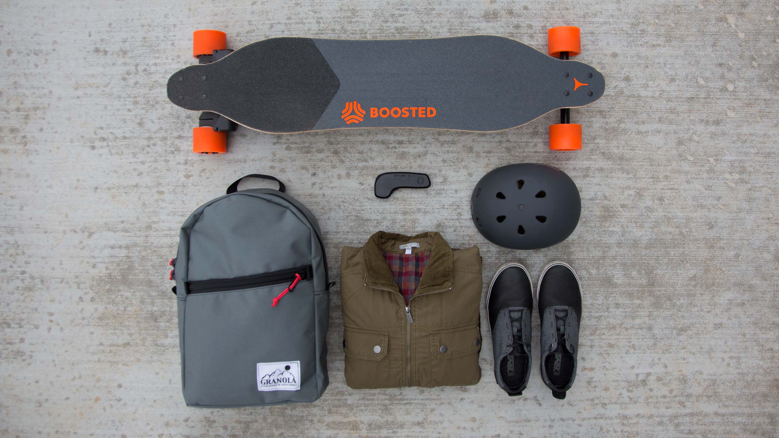 视频]潮流玩物 Boosted Board 电动滑板测评(图1)